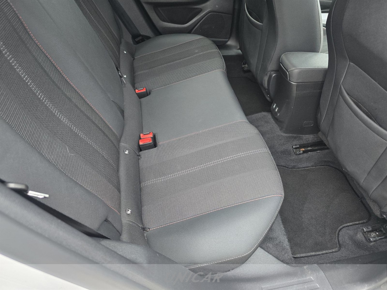 UNICAR Opel Mokka