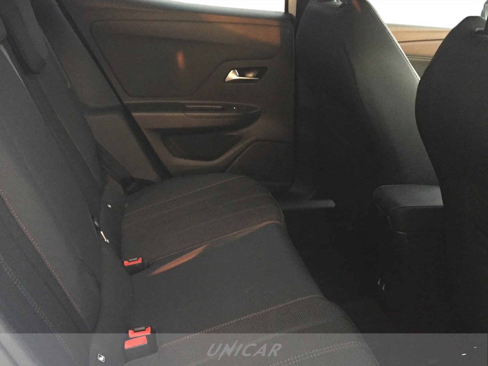 UNICAR Opel Mokka