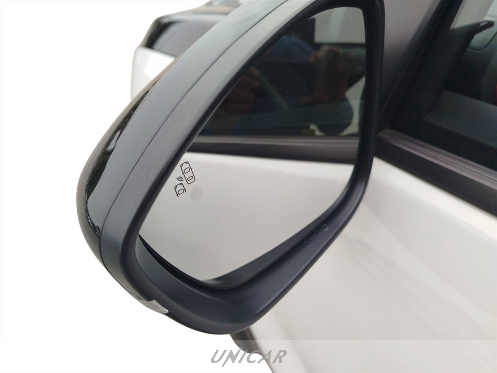 UNICAR Opel Mokka