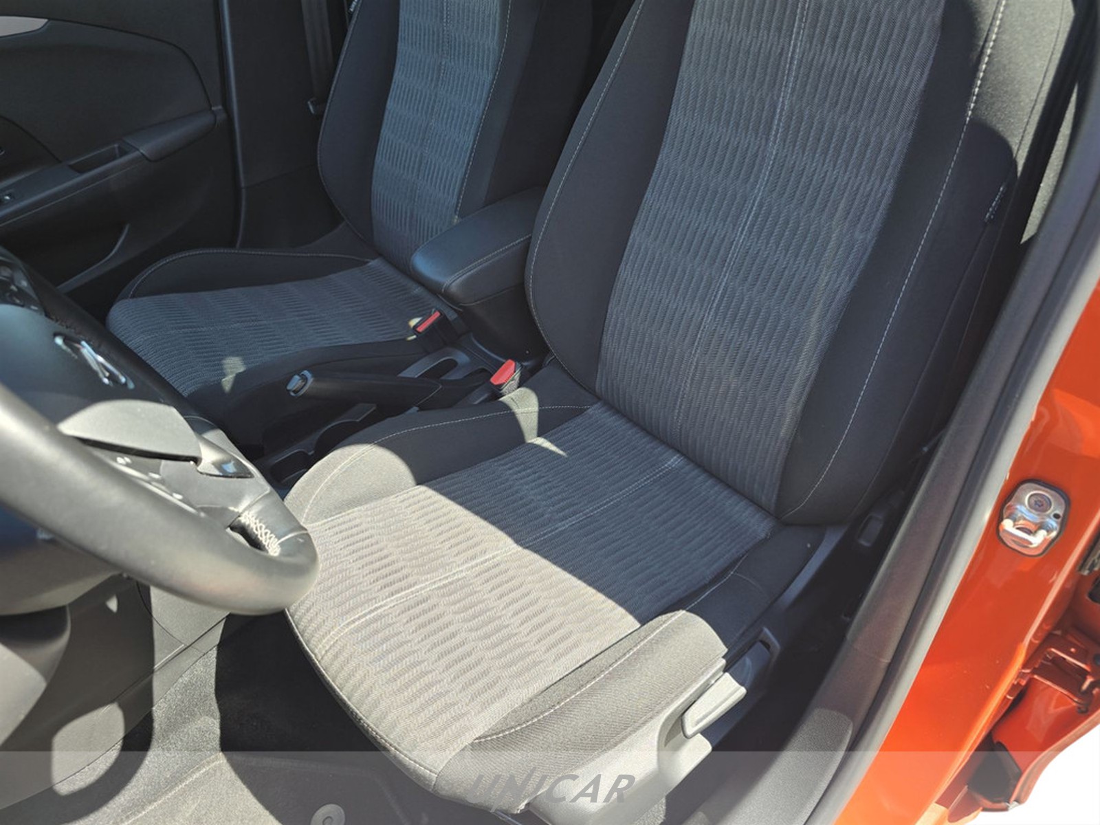 UNICAR Opel Corsa