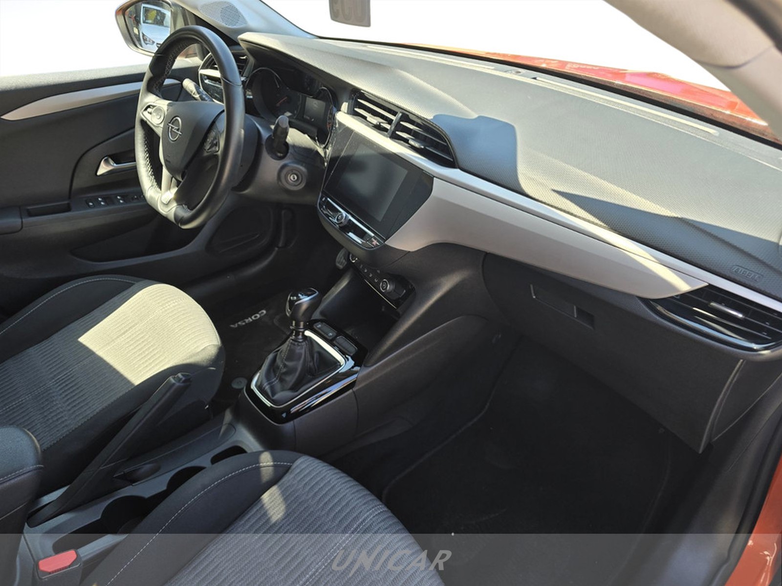 UNICAR Opel Corsa