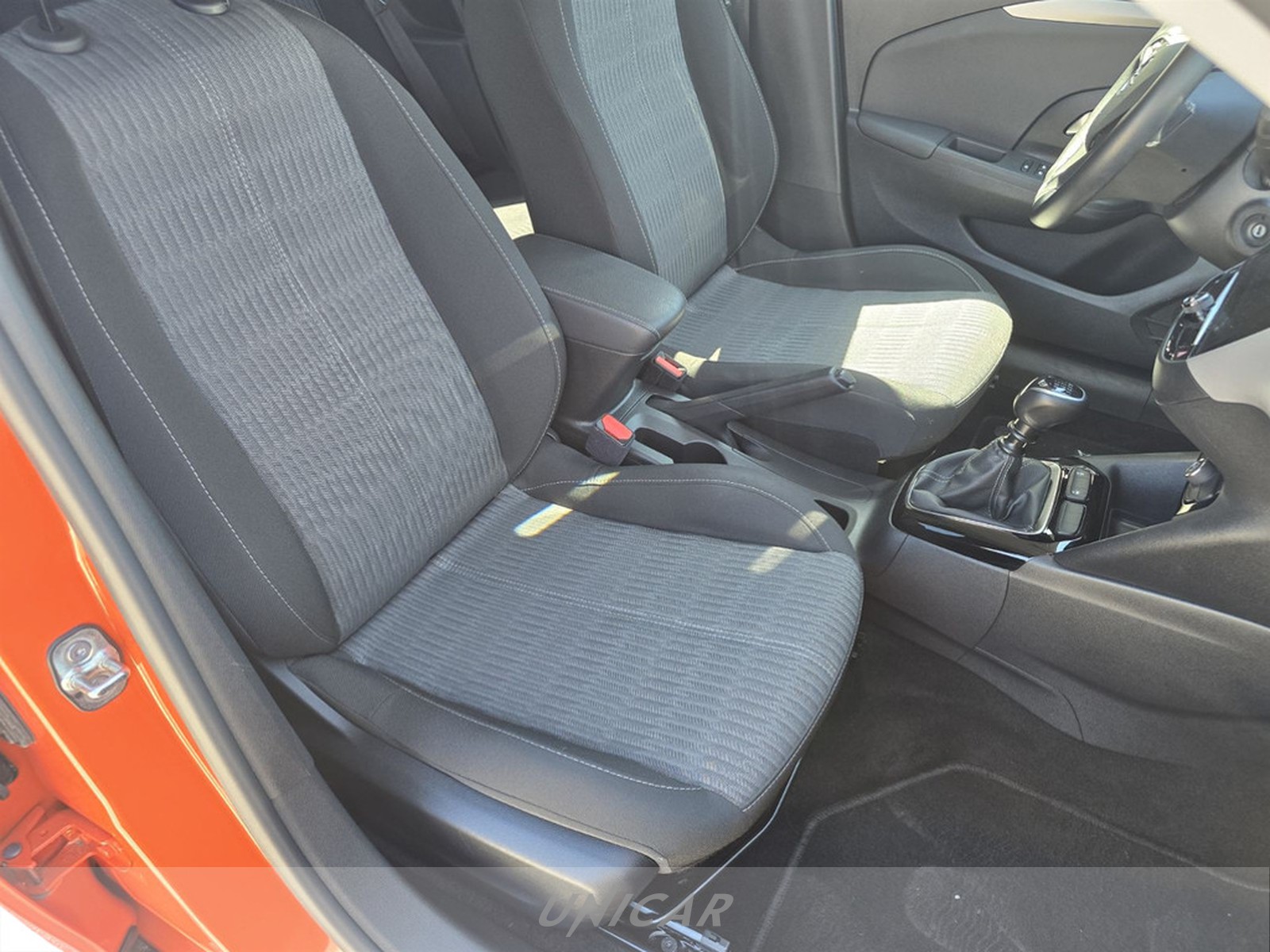 UNICAR Opel Corsa