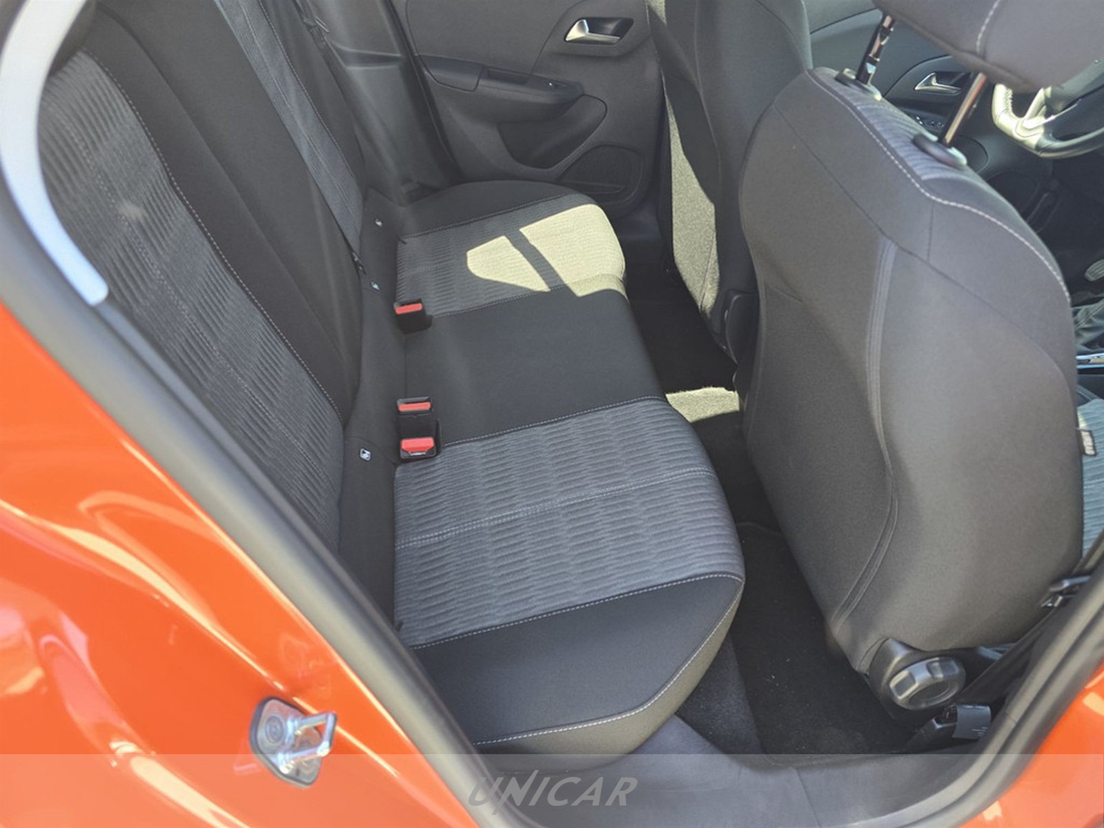 UNICAR Opel Corsa