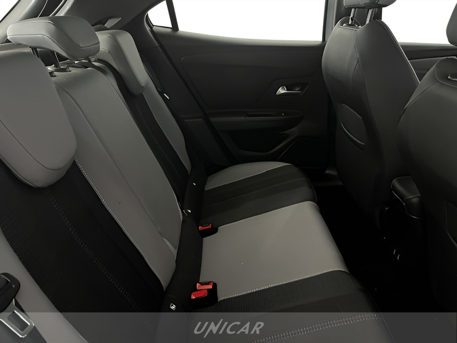 UNICAR Opel Mokka