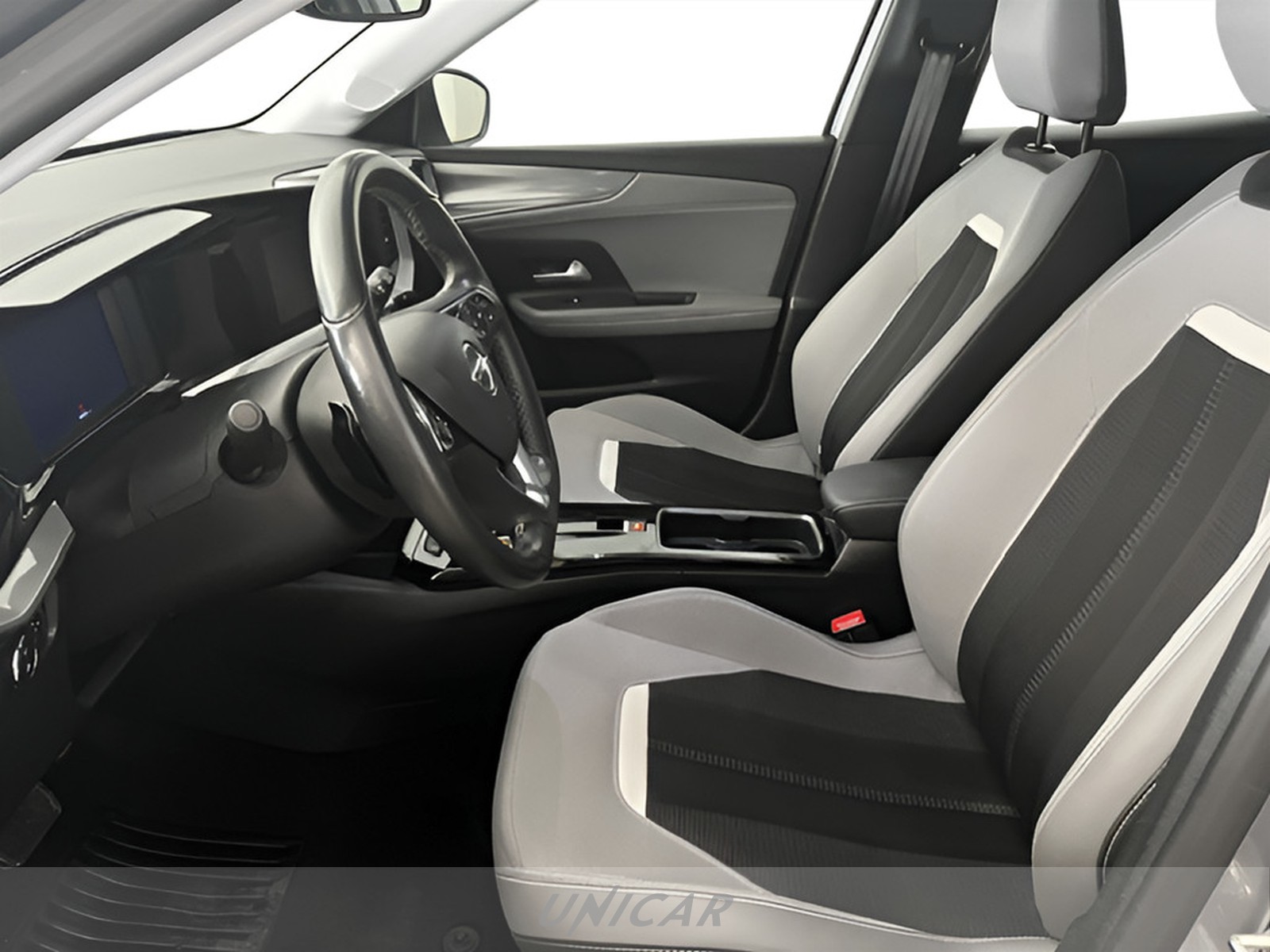 UNICAR Opel Mokka