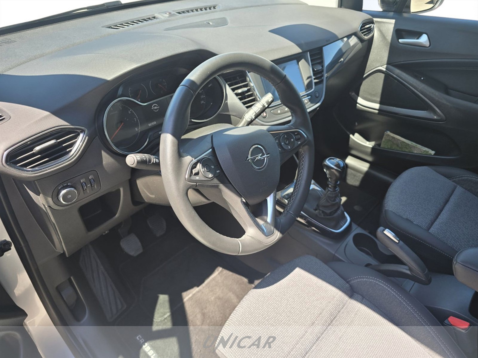 UNICAR Opel Crossland