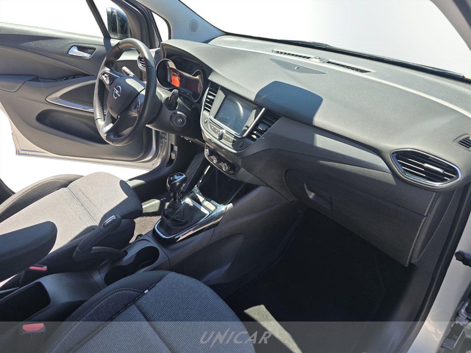 UNICAR Opel Crossland