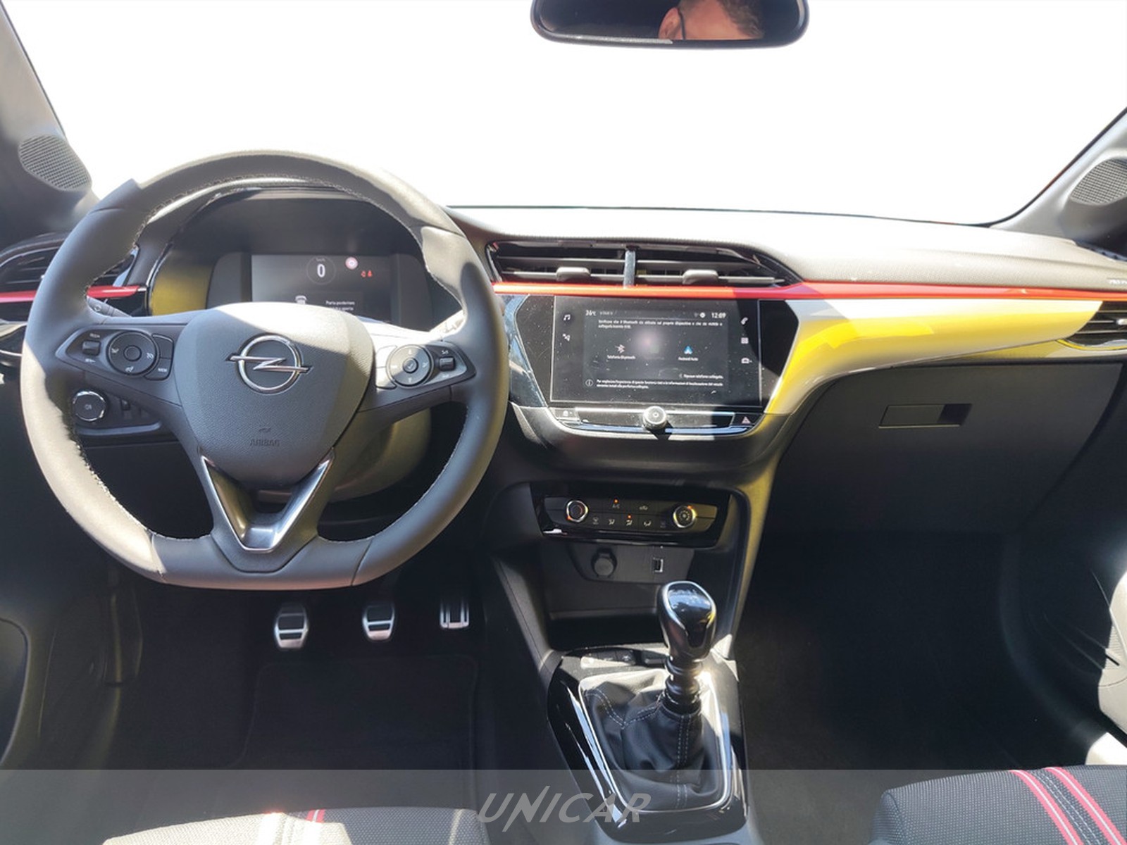 UNICAR Opel Corsa