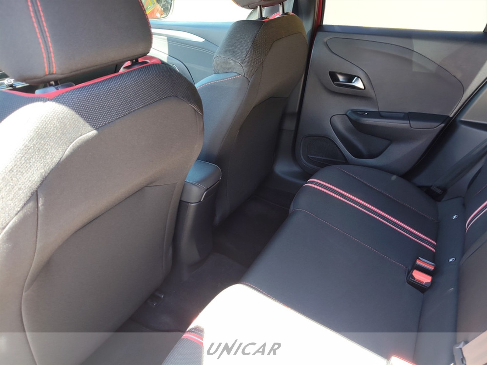 UNICAR Opel Corsa