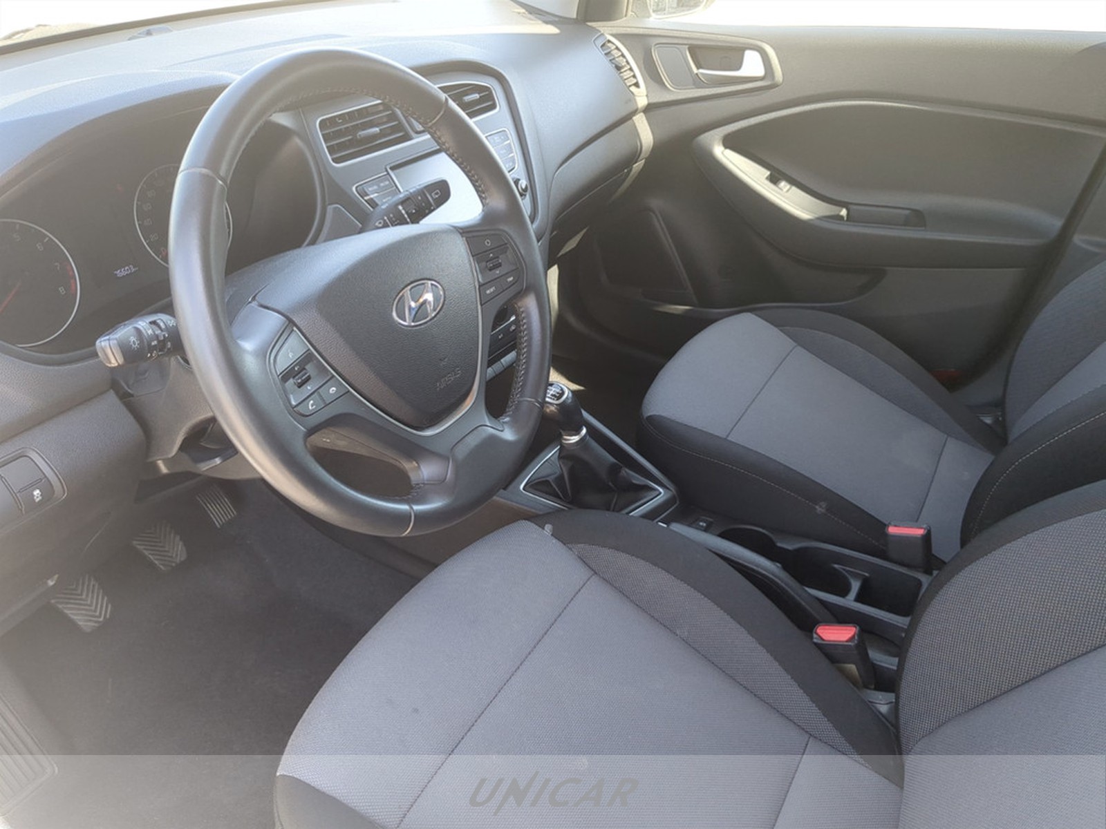 UNICAR Hyundai i20