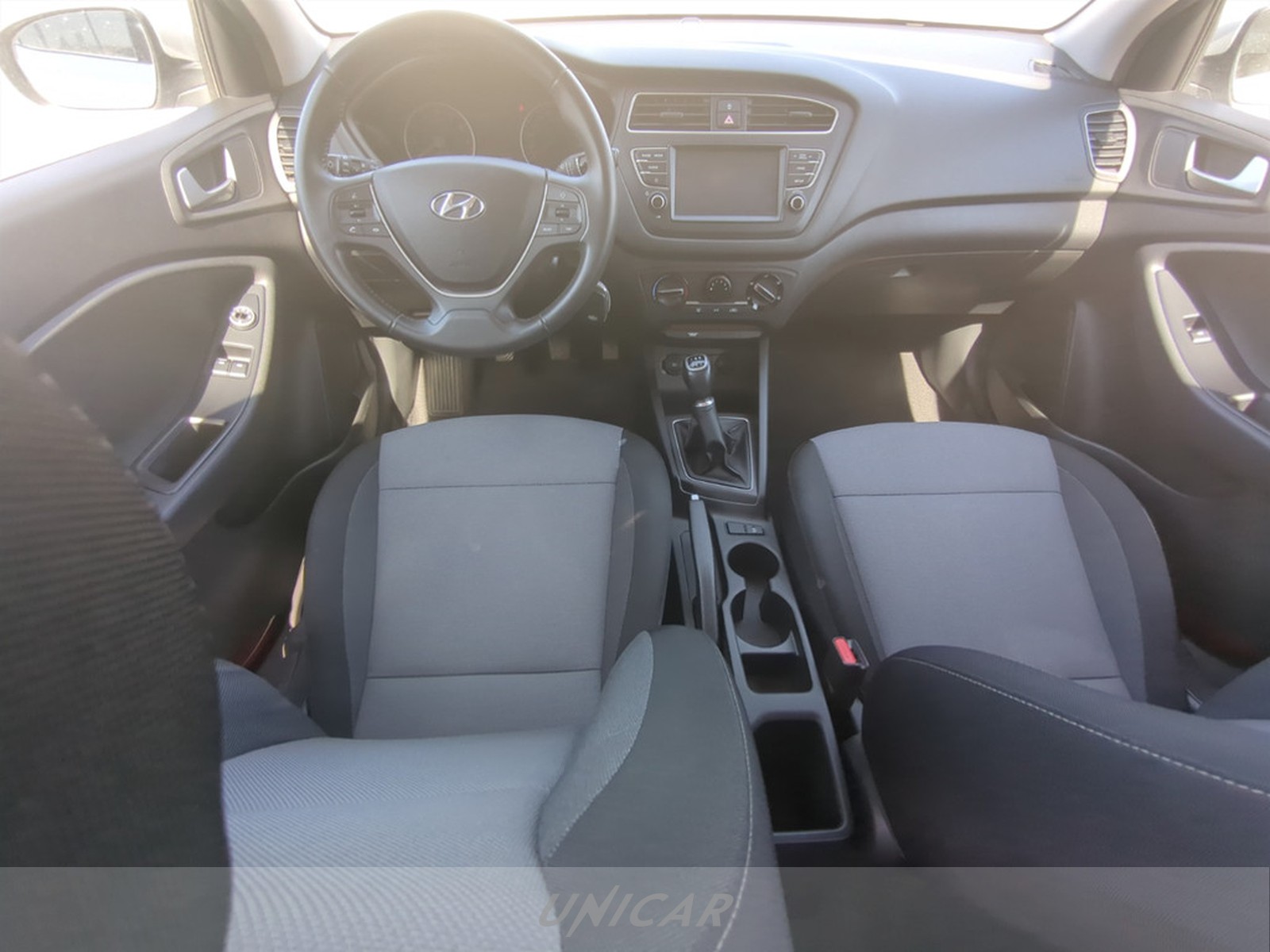 UNICAR Hyundai i20