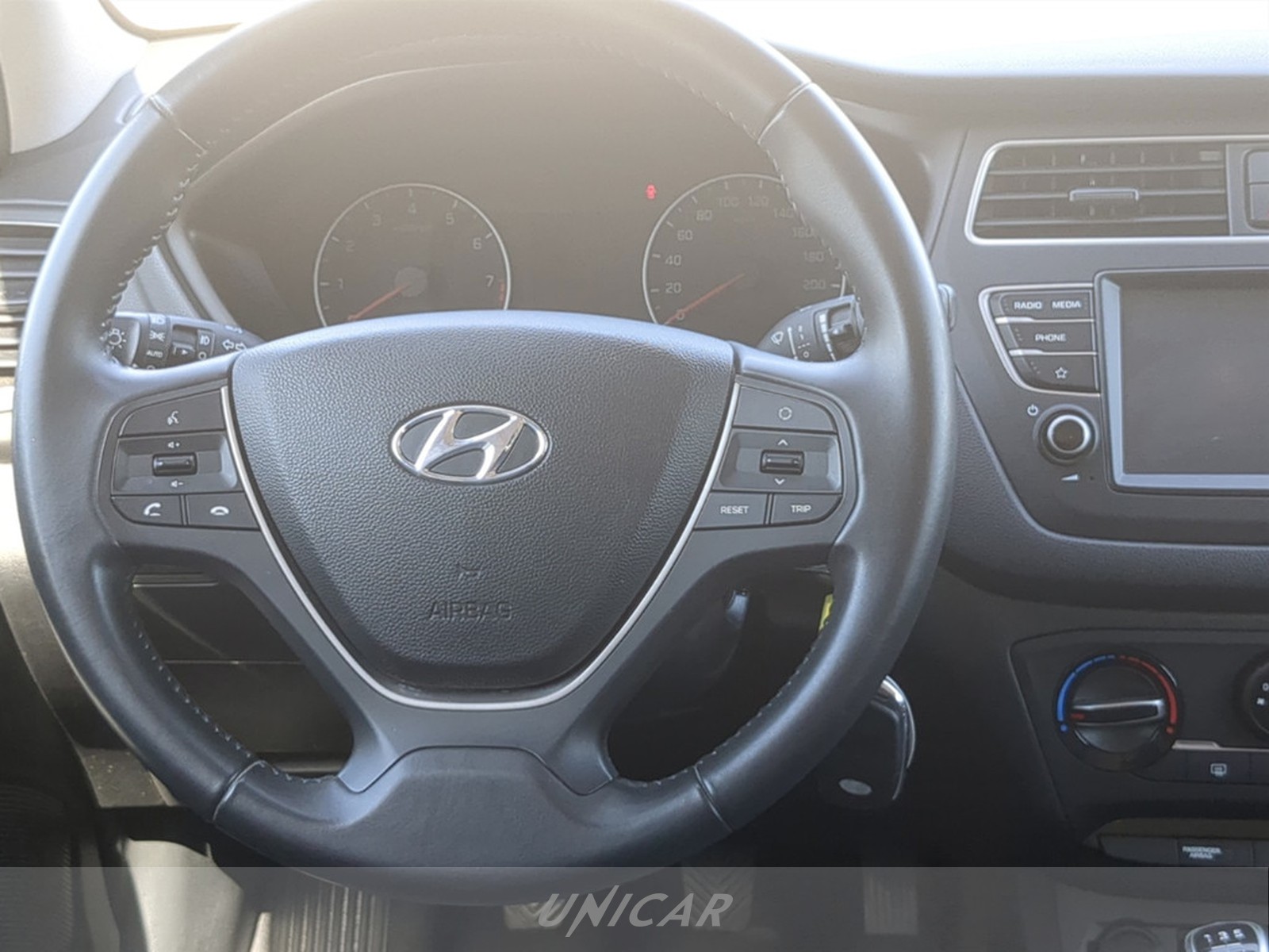 UNICAR Hyundai i20