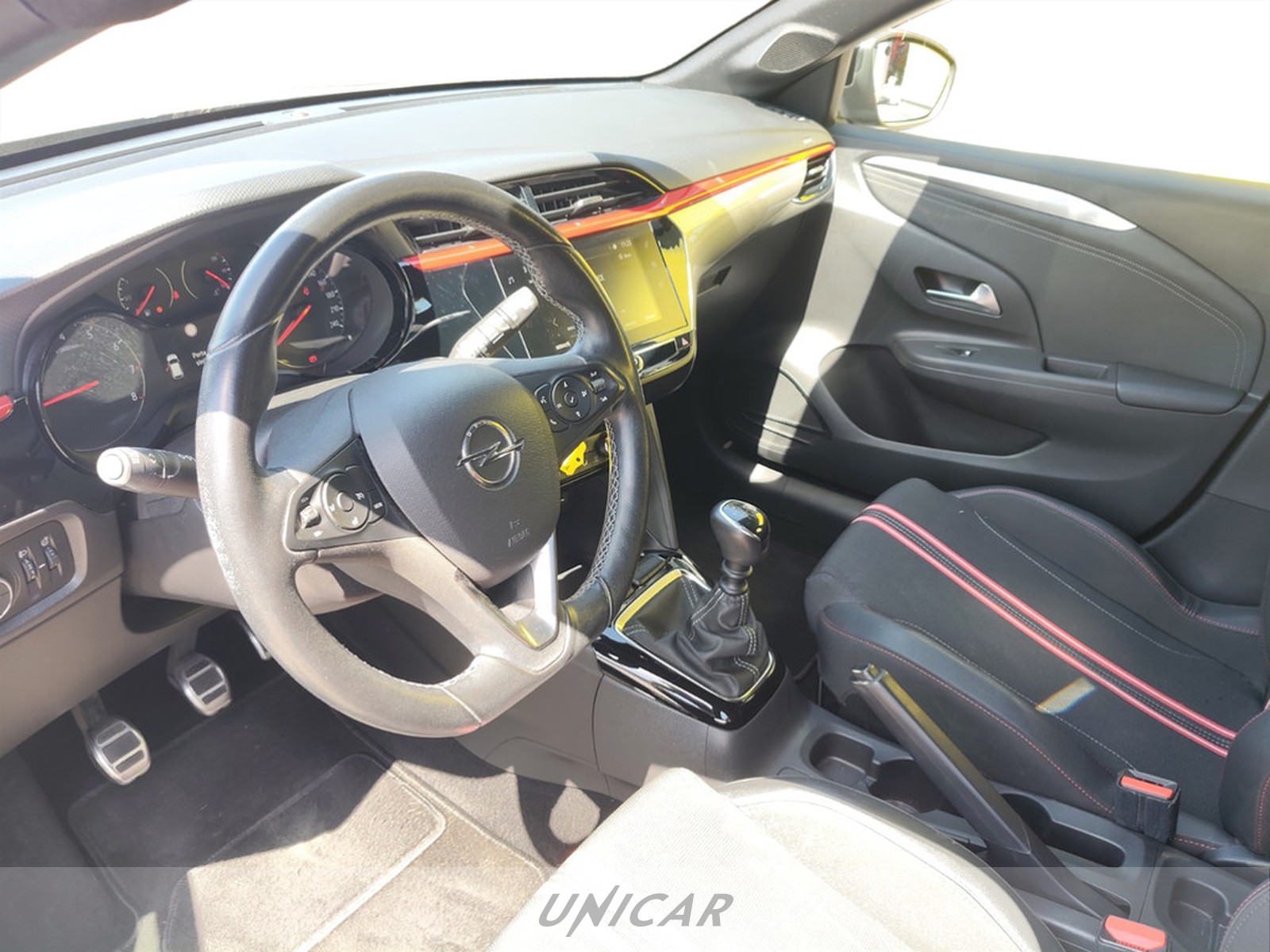 UNICAR Opel Corsa