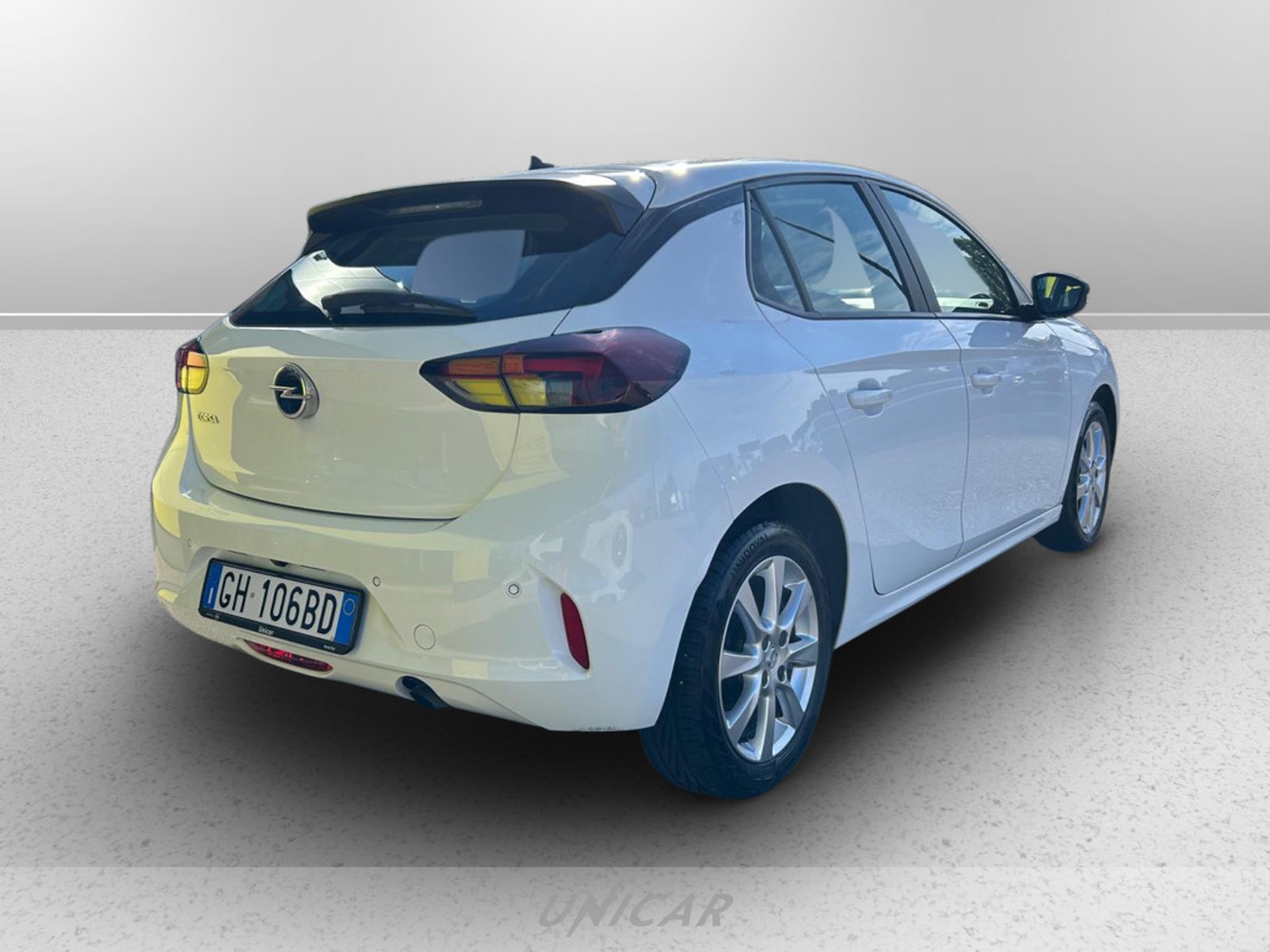 UNICAR Opel Corsa
