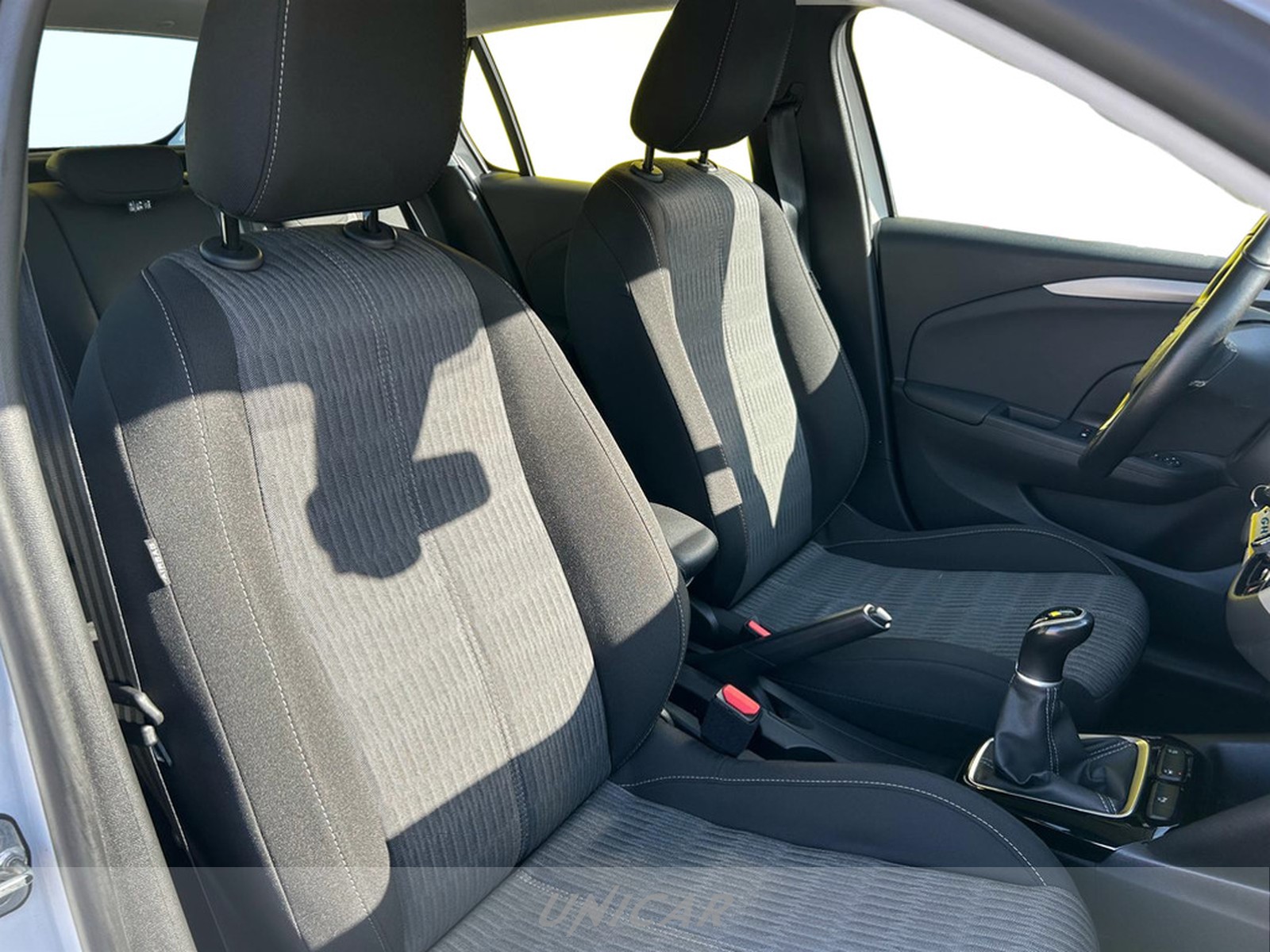 UNICAR Opel Corsa