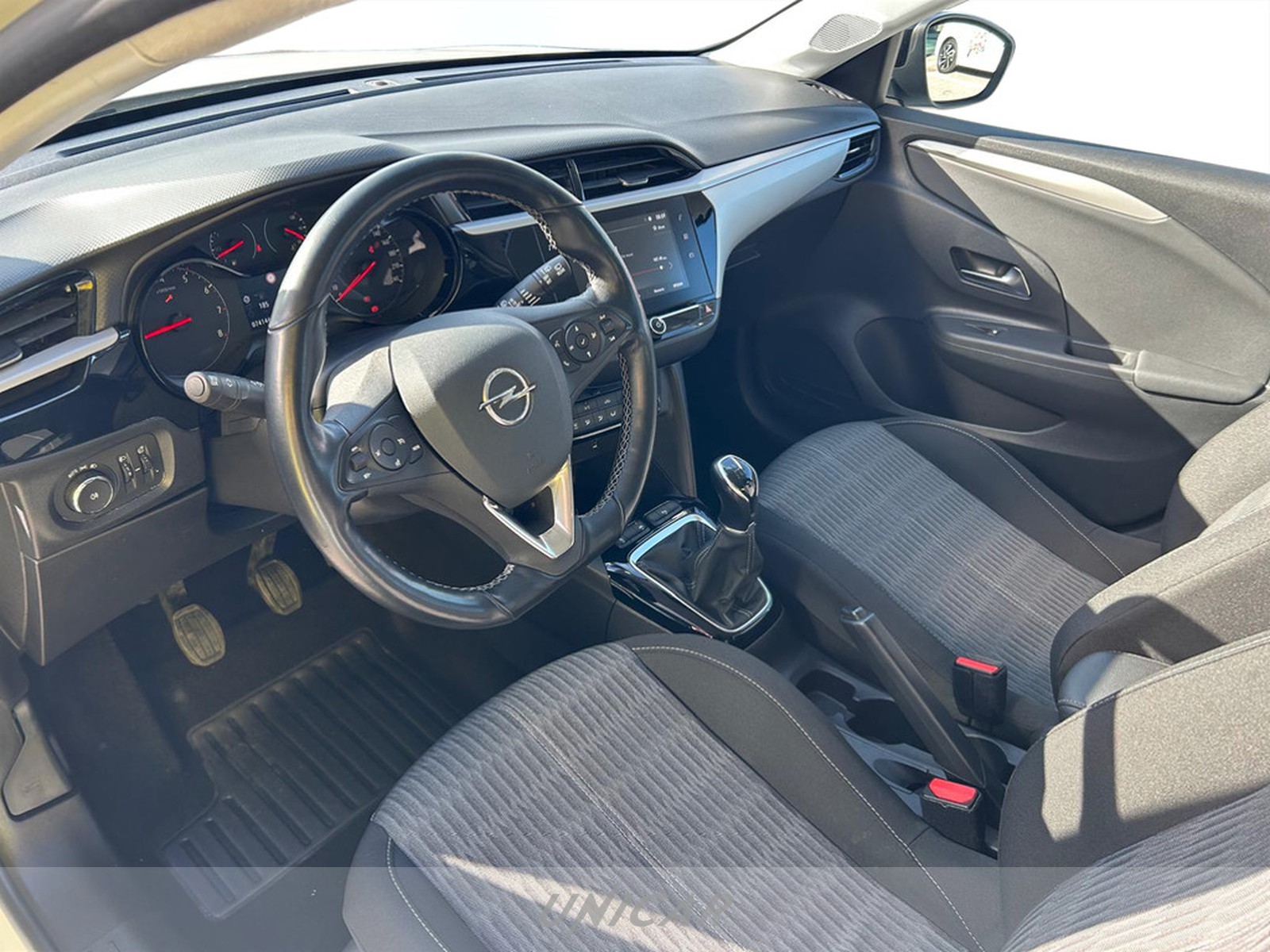 UNICAR Opel Corsa