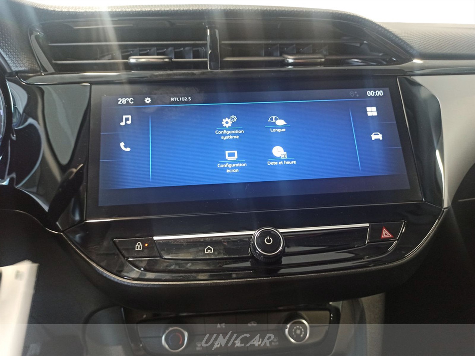 UNICAR Opel Corsa