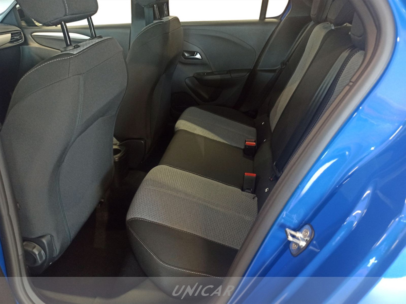 UNICAR Opel Corsa