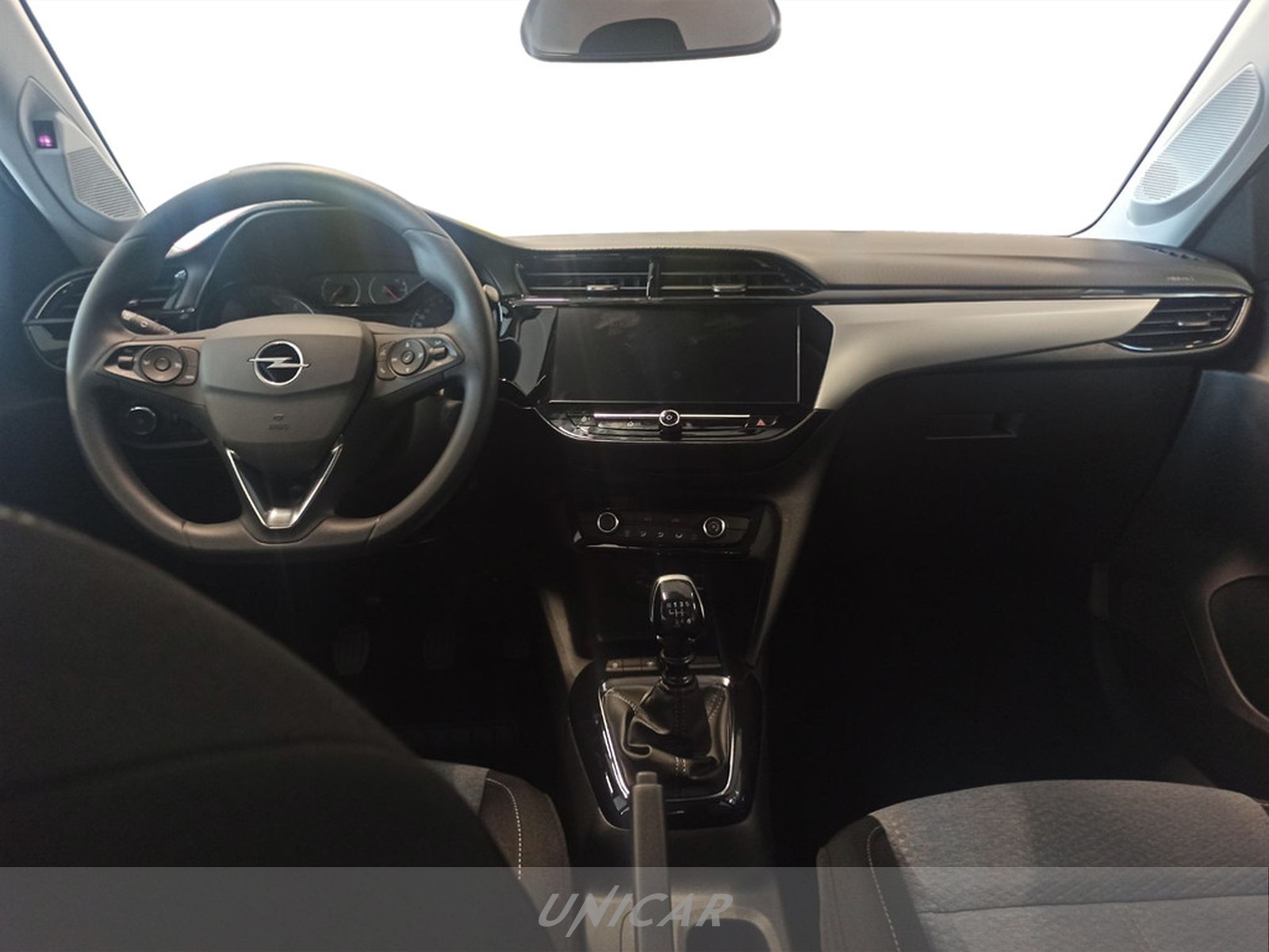 UNICAR Opel Corsa
