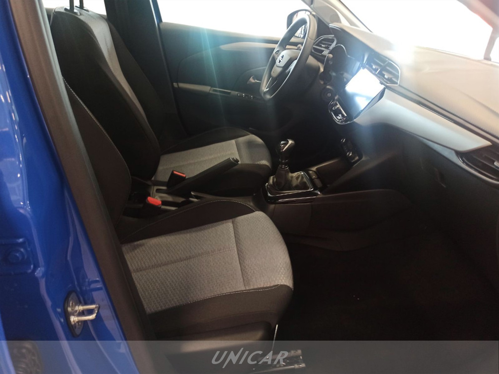 UNICAR Opel Corsa