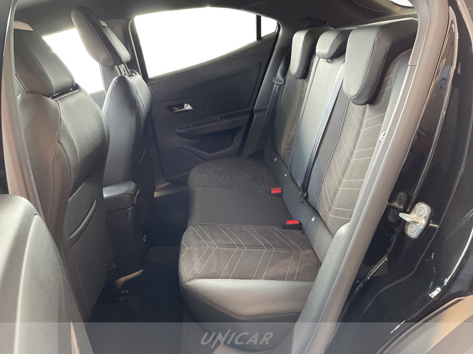 UNICAR Opel Mokka