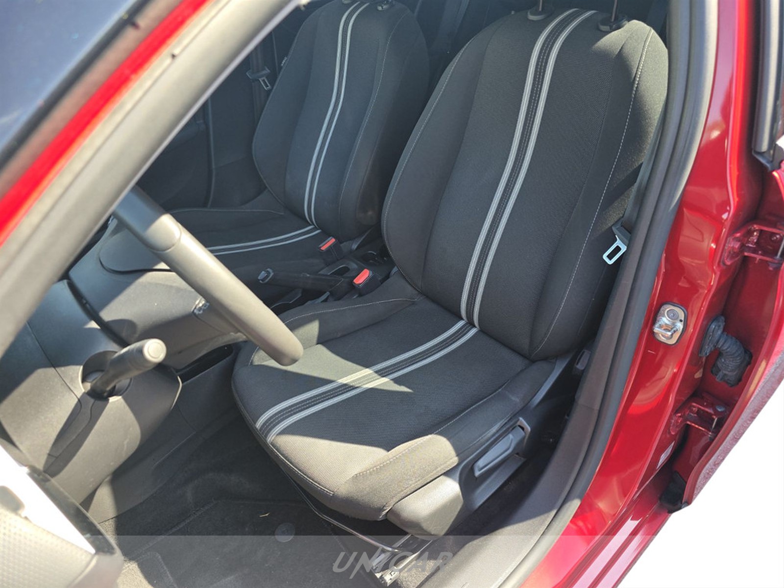 UNICAR Opel Corsa