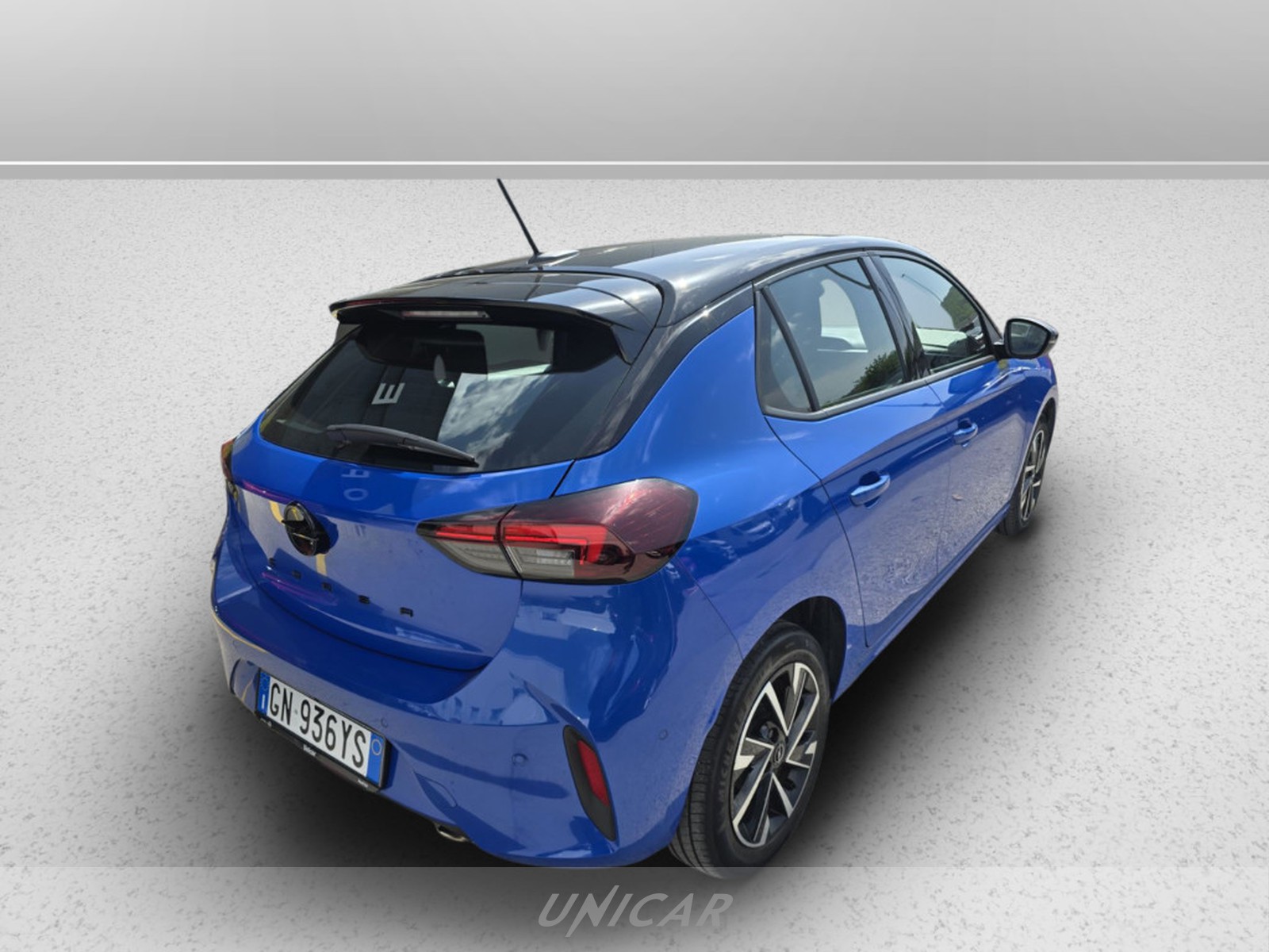 UNICAR Opel Corsa
