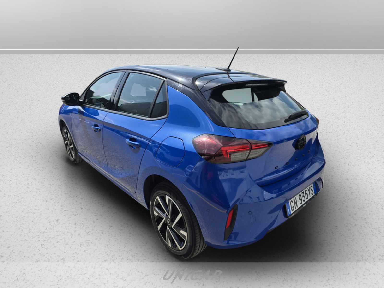 UNICAR Opel Corsa