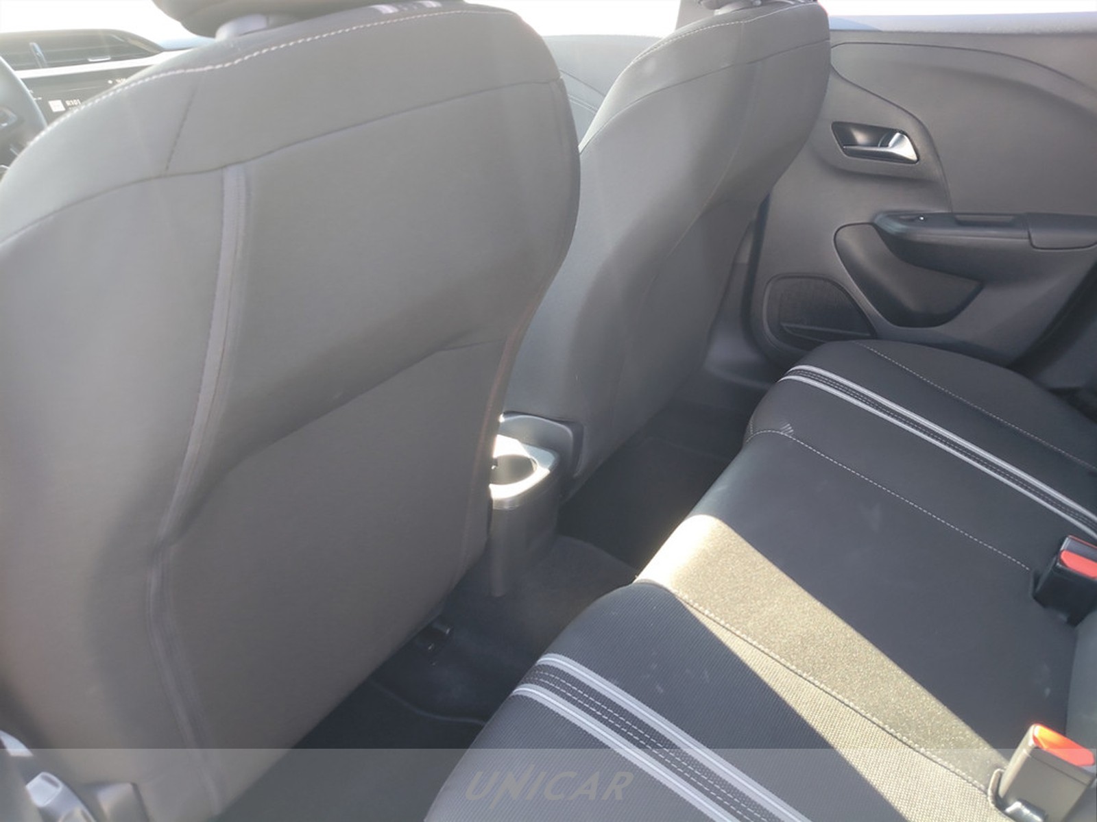 UNICAR Opel Corsa
