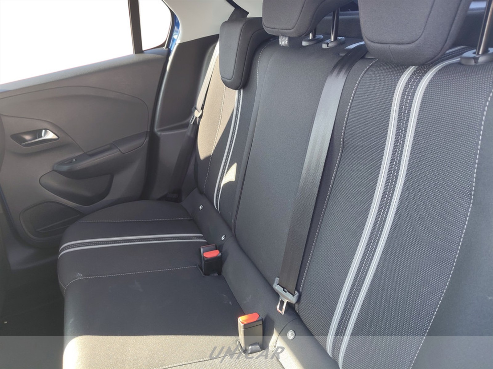 UNICAR Opel Corsa