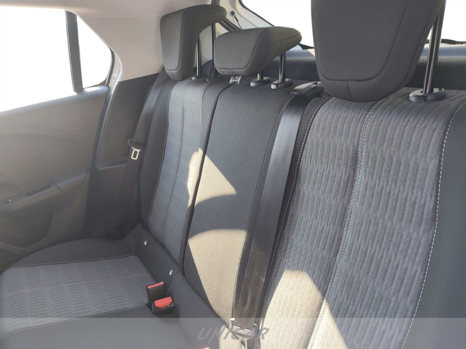 UNICAR Opel Corsa