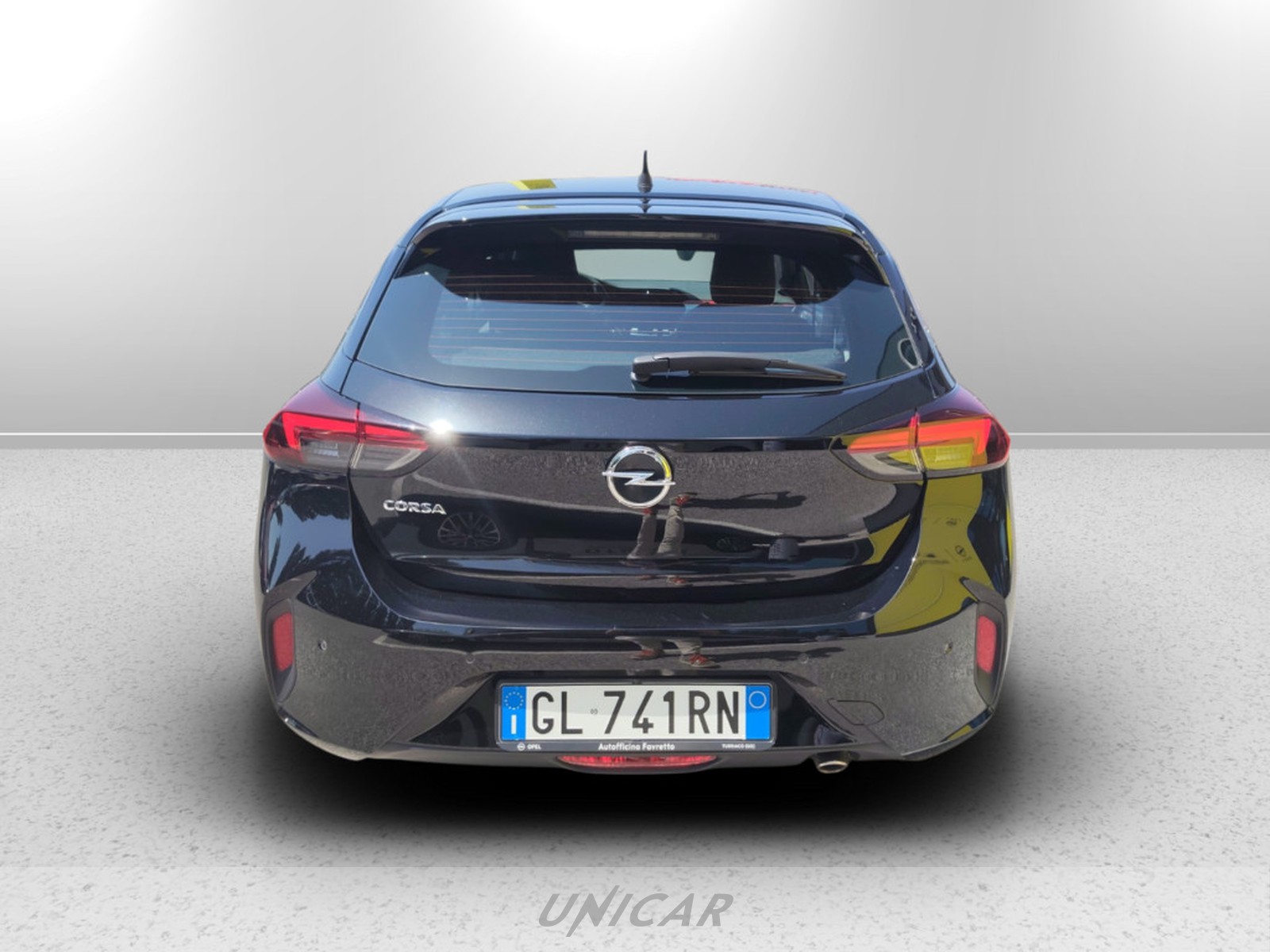 UNICAR Opel Corsa