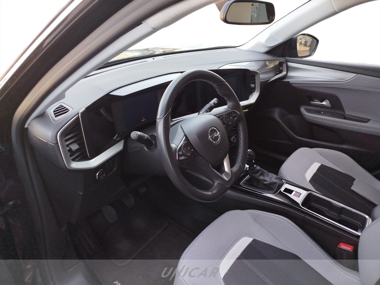 UNICAR Opel Mokka