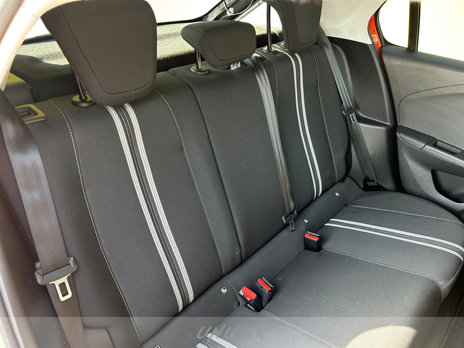 UNICAR Opel Corsa