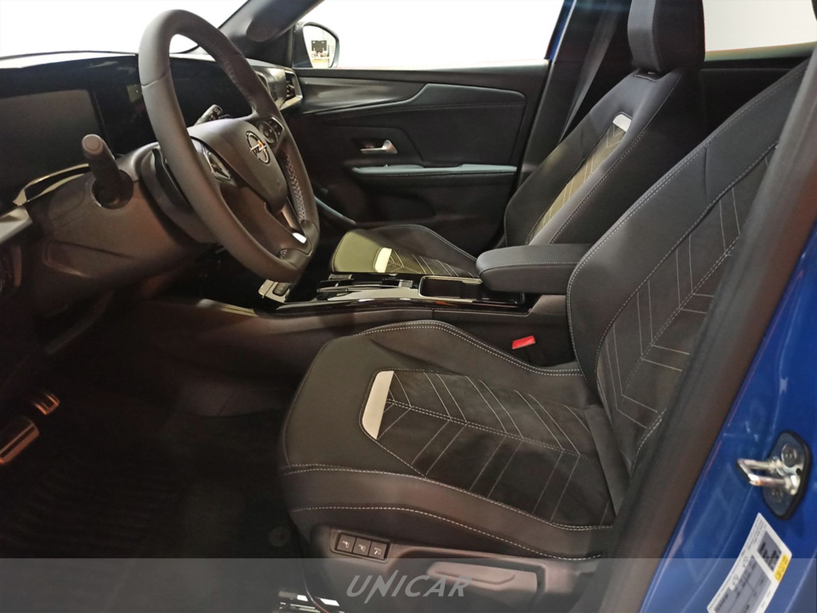 UNICAR Opel Mokka