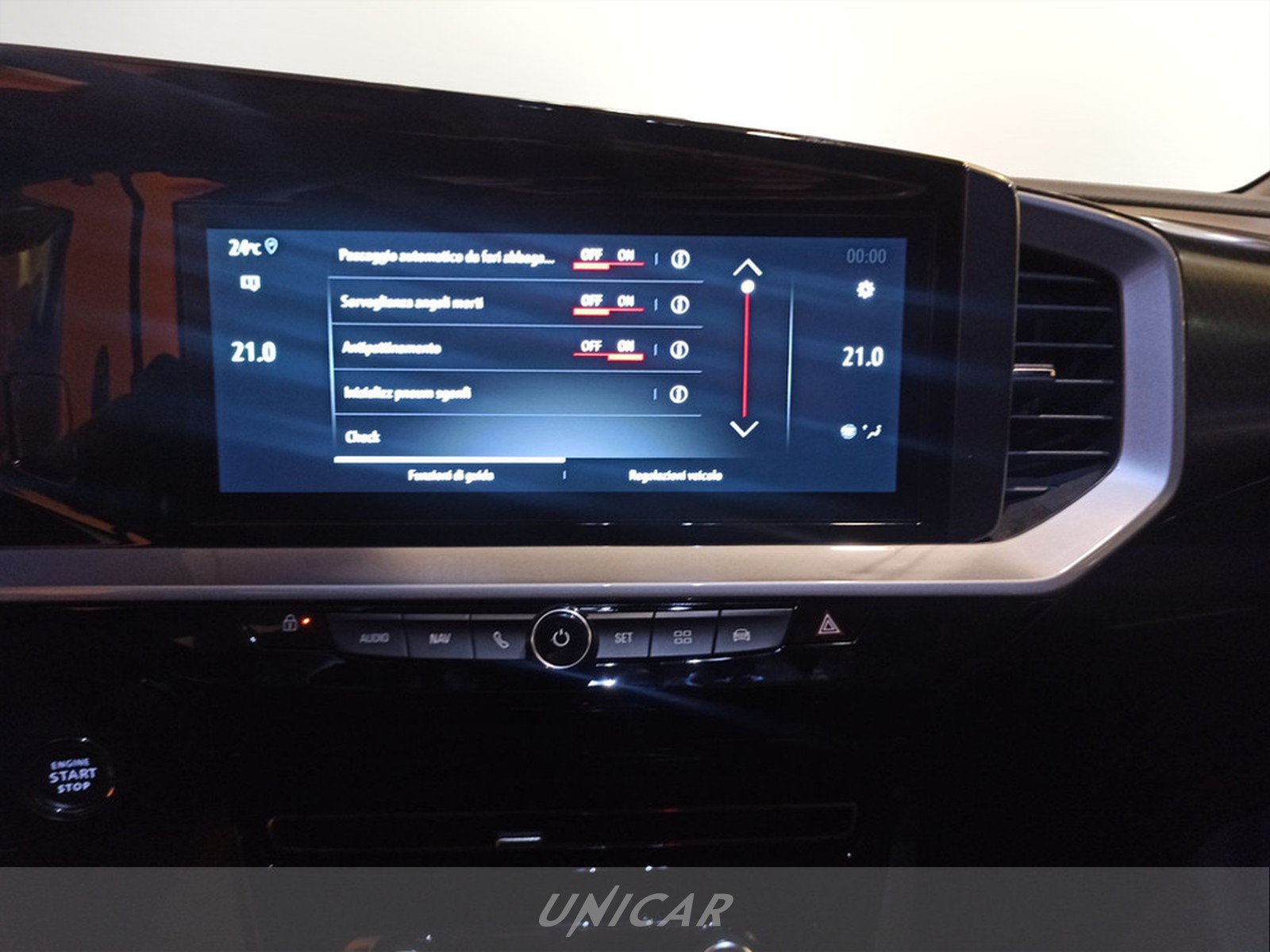 UNICAR Opel Mokka