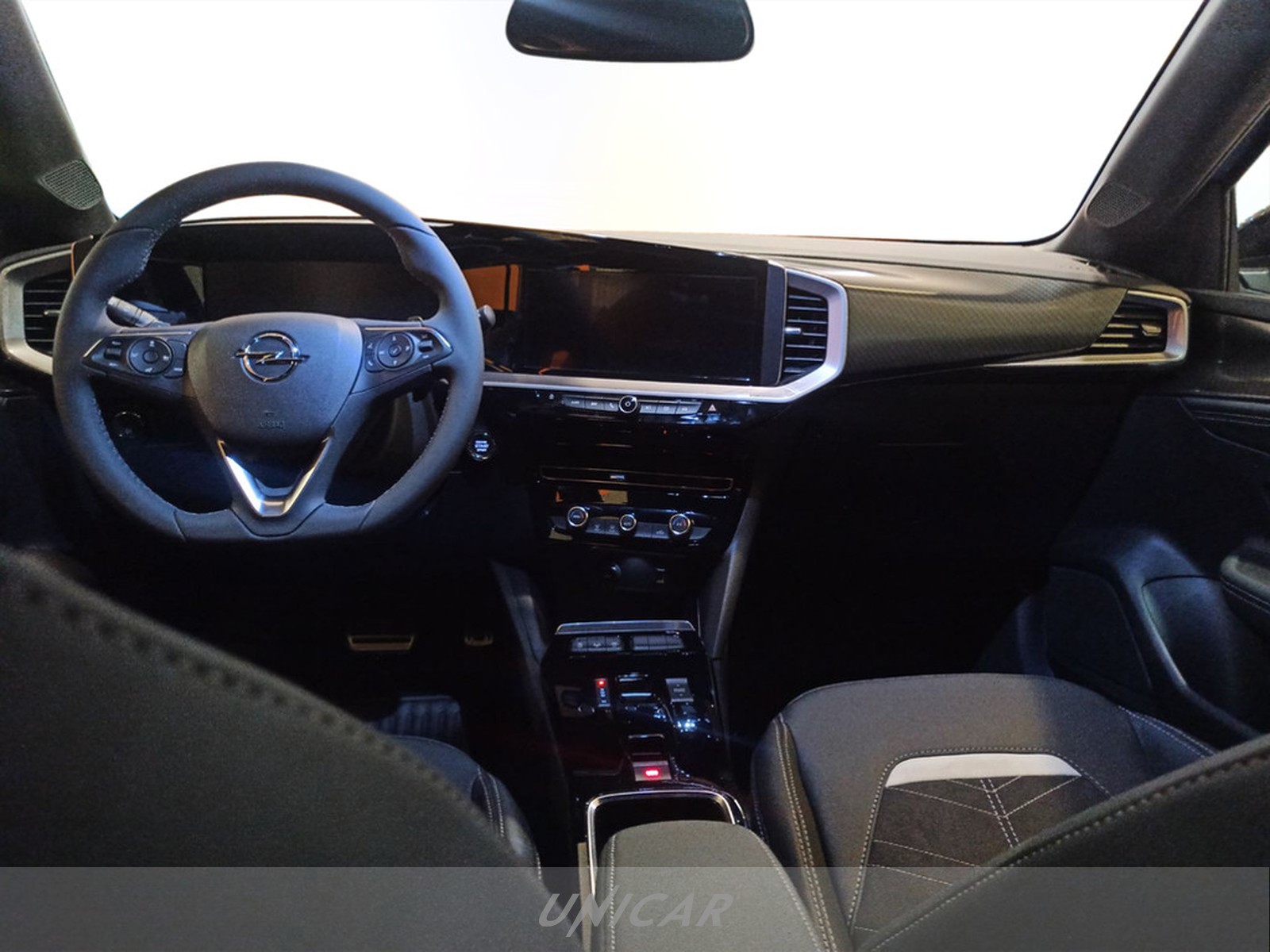 UNICAR Opel Mokka