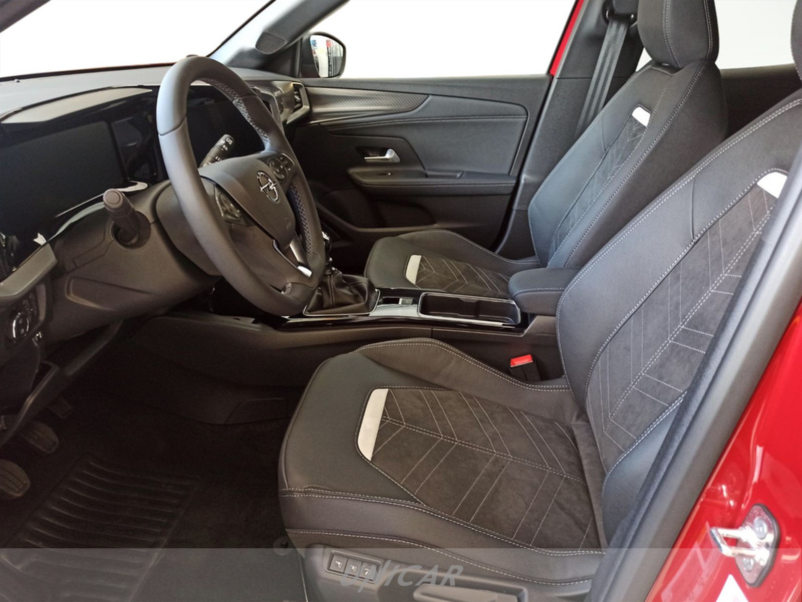 UNICAR Opel Mokka