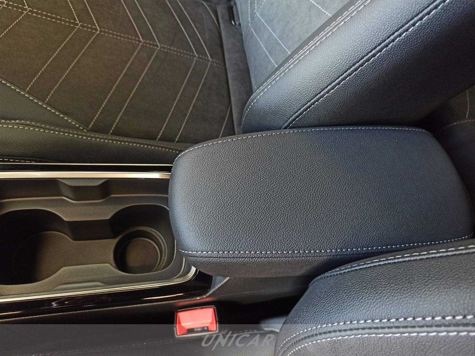 UNICAR Opel Mokka