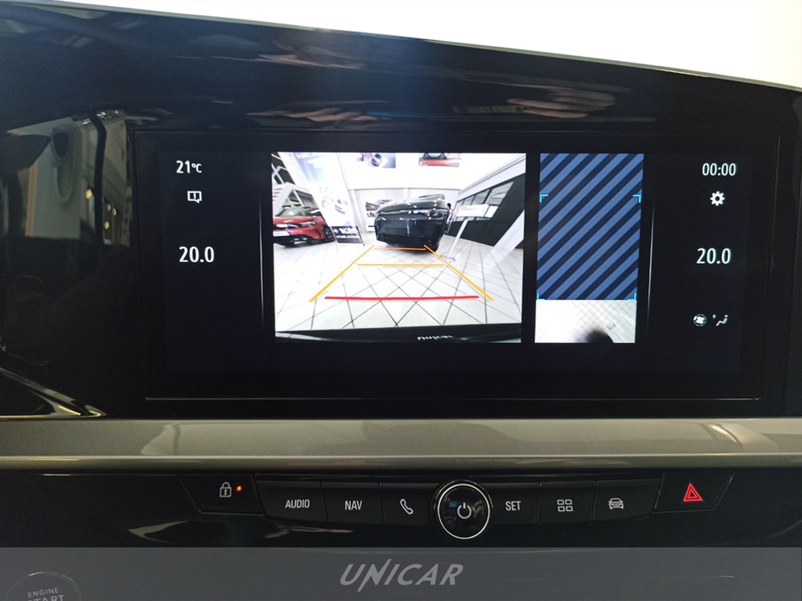 UNICAR Opel Mokka