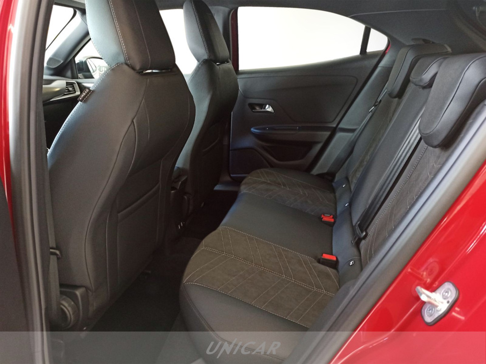 UNICAR Opel Mokka