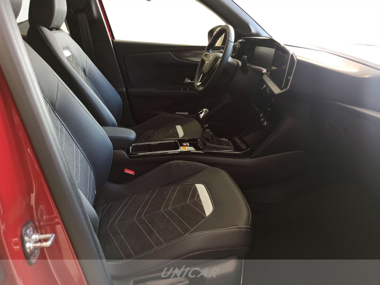 UNICAR Opel Mokka