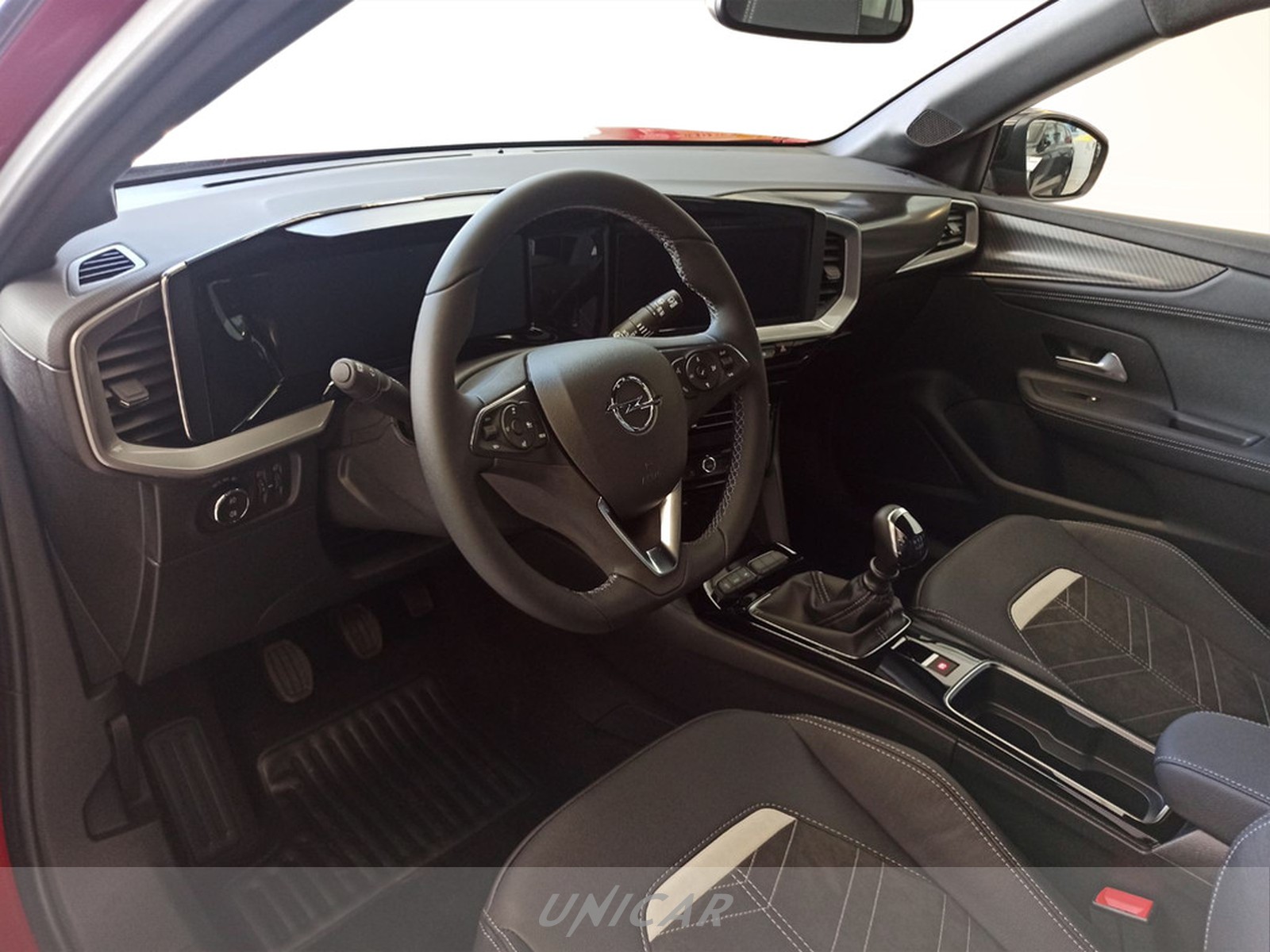 UNICAR Opel Mokka