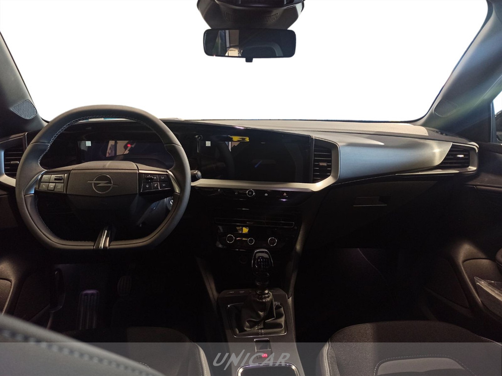 UNICAR Opel Mokka