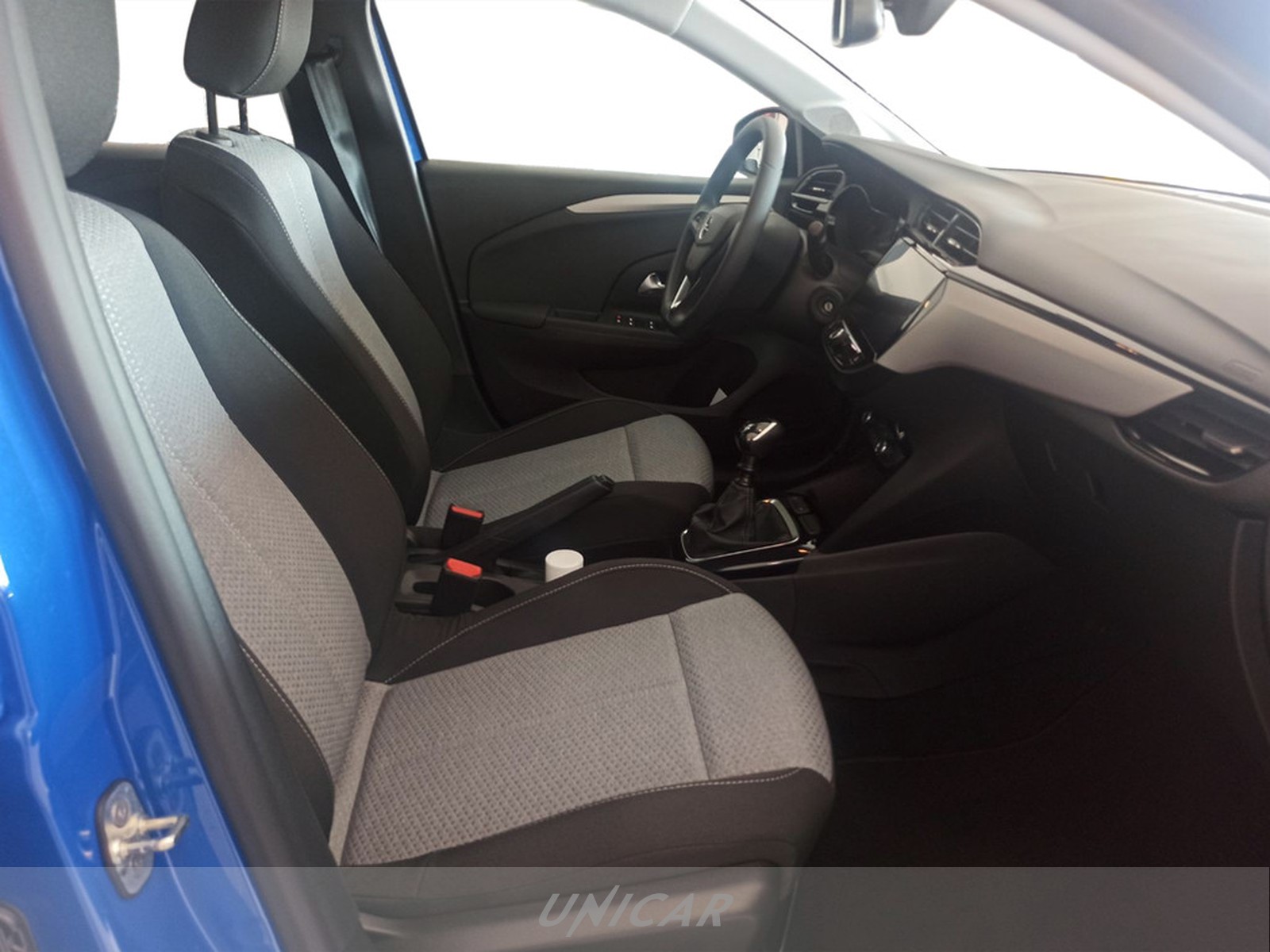 UNICAR Opel Corsa