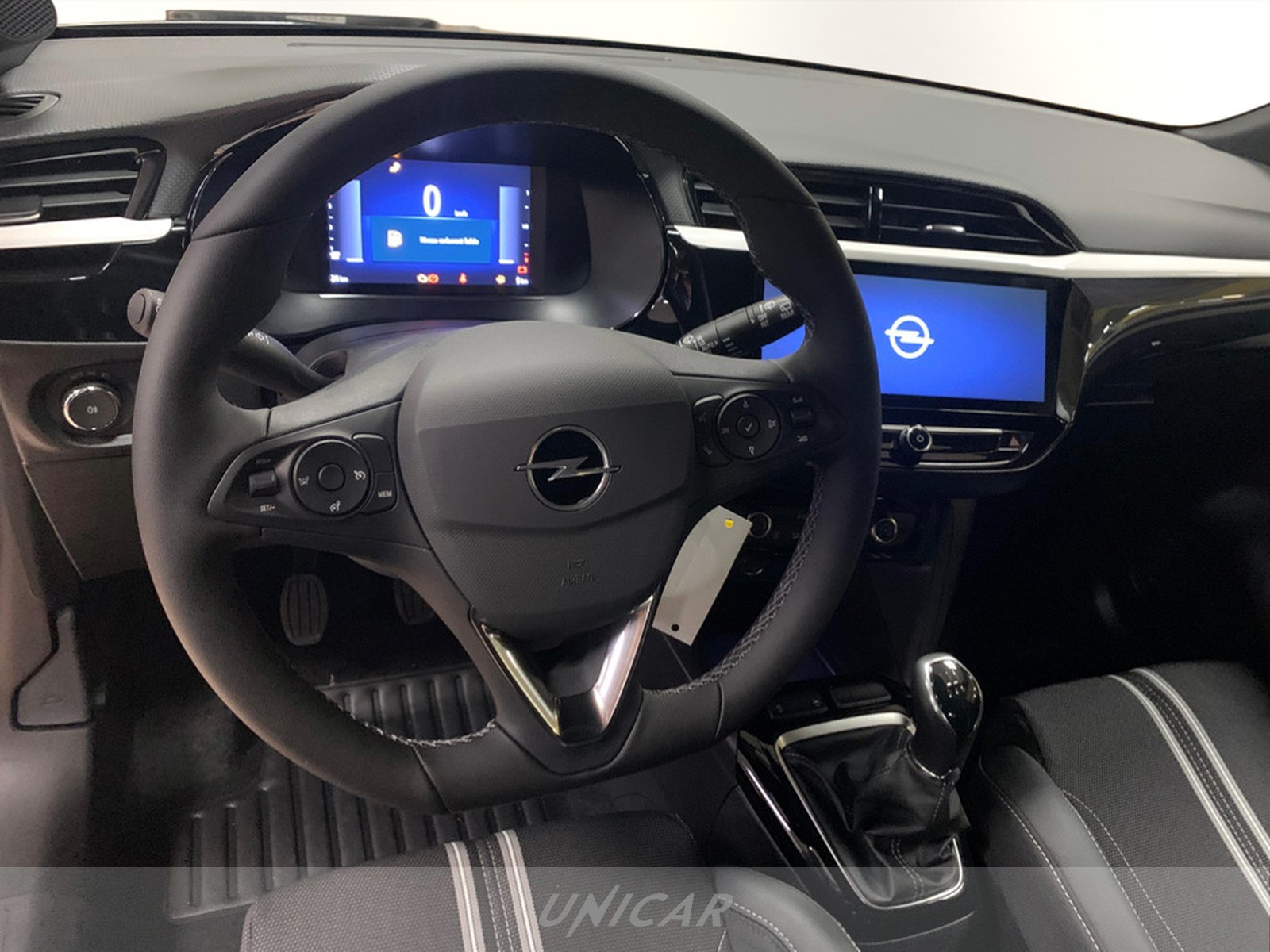 UNICAR Opel Corsa