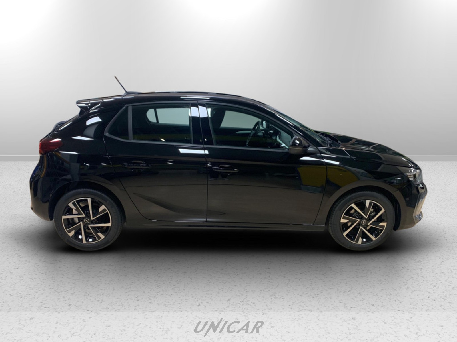 UNICAR Opel Corsa