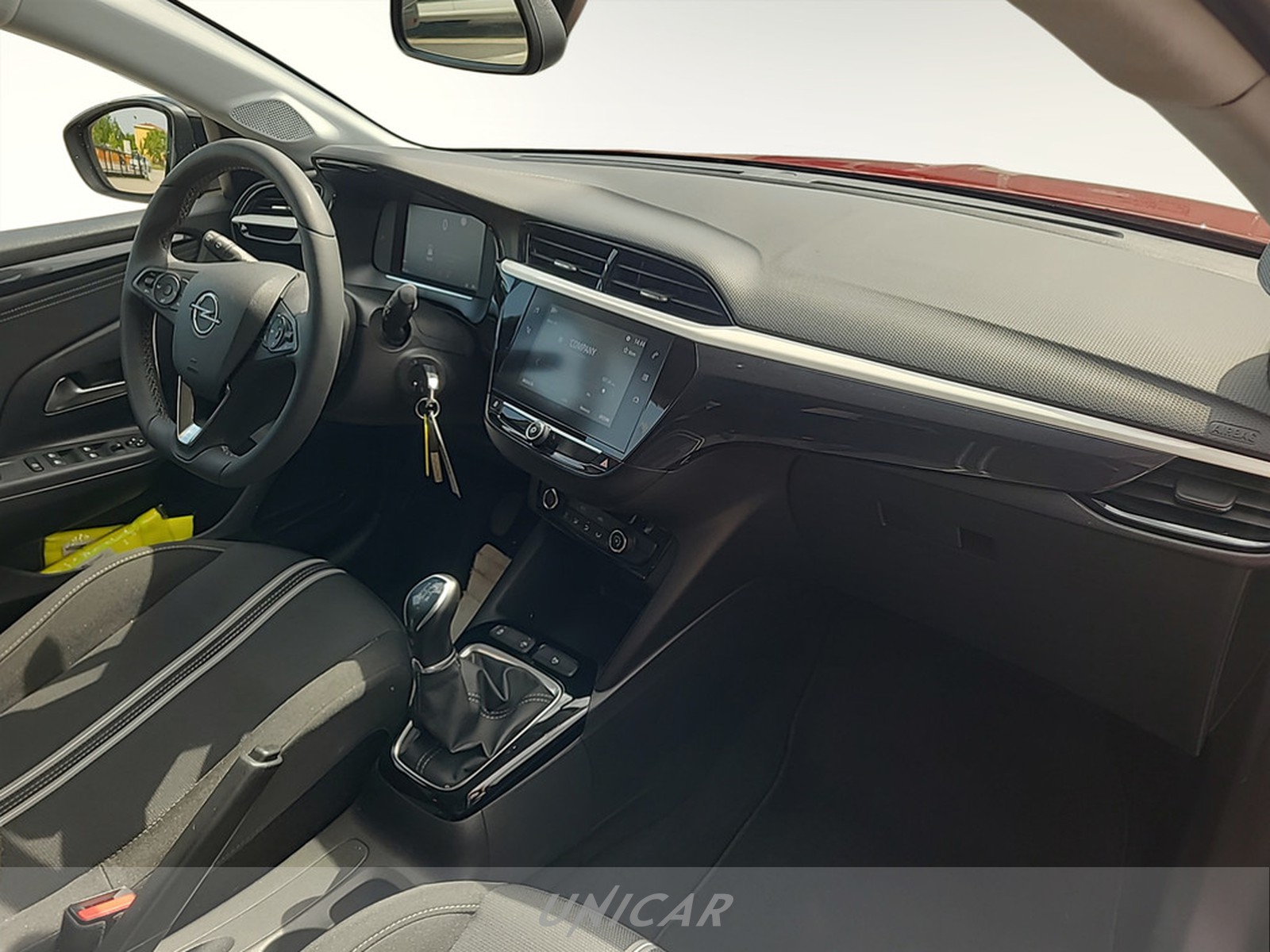 UNICAR Opel Corsa