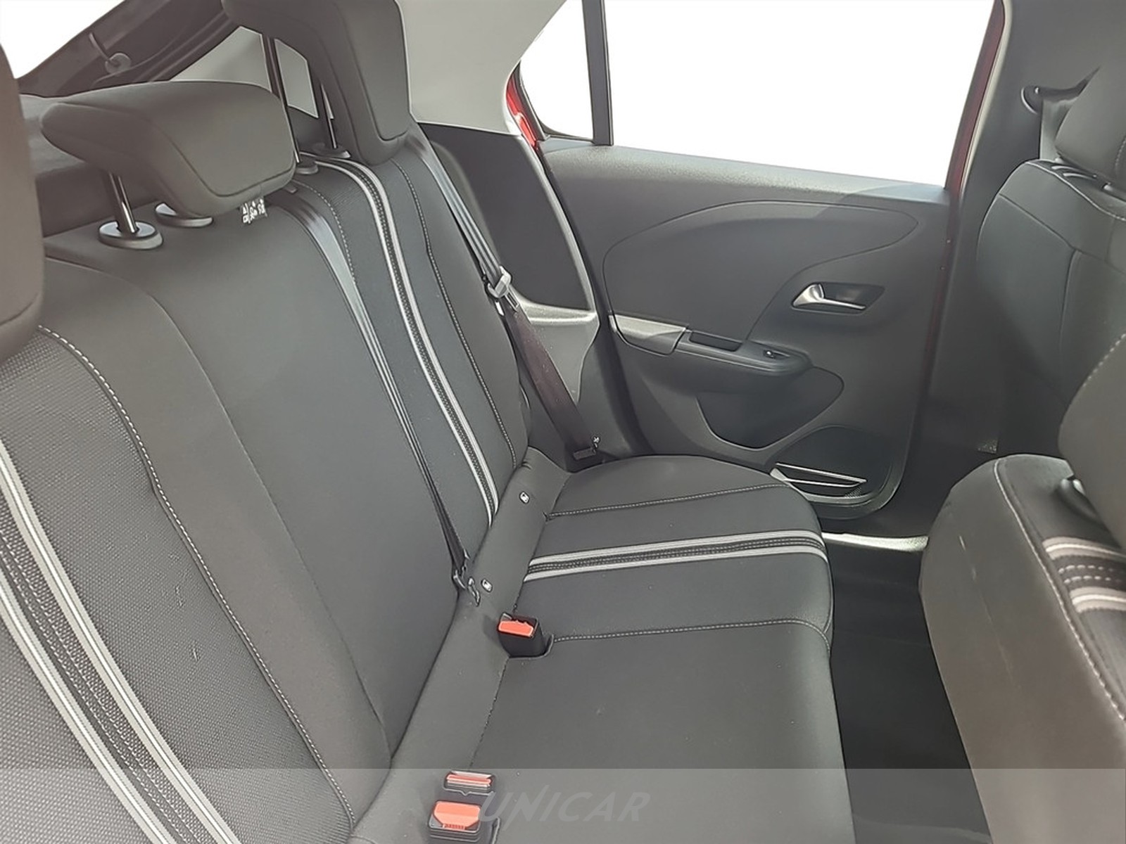 UNICAR Opel Corsa
