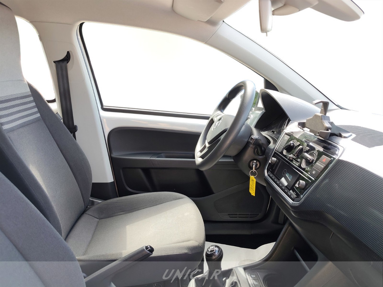 UNICAR Volkswagen up!